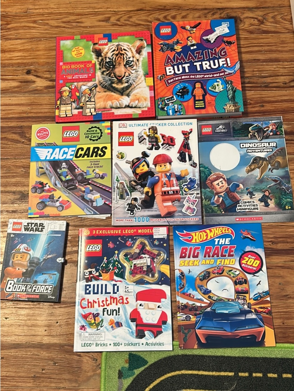 Lego Build Christmas Fun Book – Red, Blue, Green, Yellow